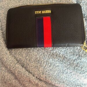 Steve Madden Zippered Wallet/Wristlet